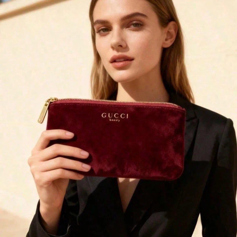 GUCCIs bag Womens Red Clutch Handbag Storage Pouch High End Retro Style Zipper Design Portable For Daily Use Puff Storage