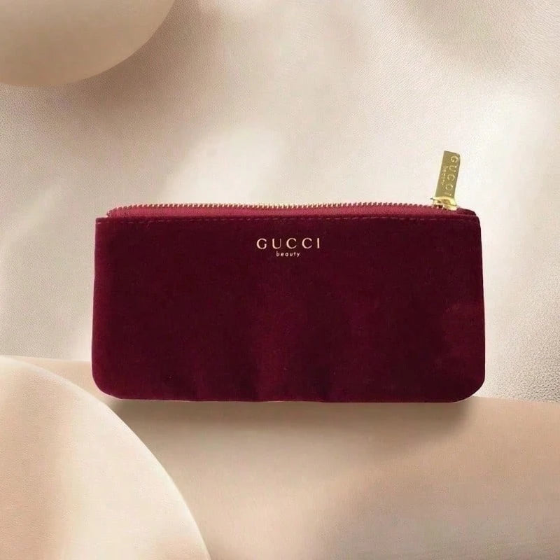 GUCCIs bag Womens Red Clutch Handbag Storage Pouch High End Retro Style Zipper Design Portable For Daily Use Puff Storage