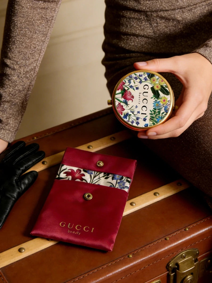 Gucci Gucci’s bag Classic Floral Pattern Portable Compact Hand Mirror For Makeup Touch Up Easy To Store In Bag Luxury Fashion Bi