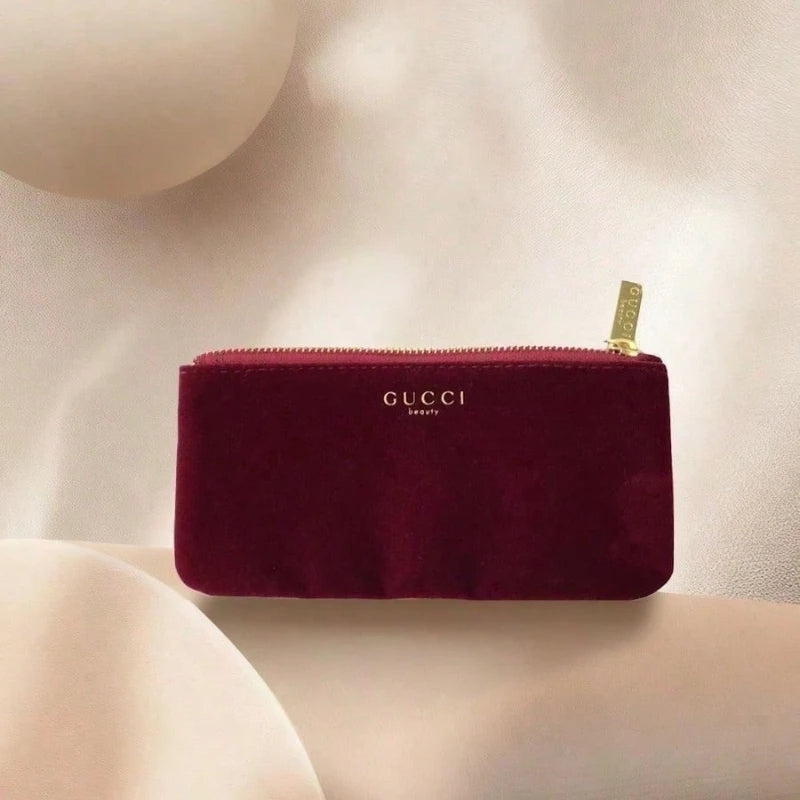 GUCCIs bag Womens Red Clutch Handbag Storage Pouch High End Retro Style Zipper Design Portable For Daily Use Puff Storage